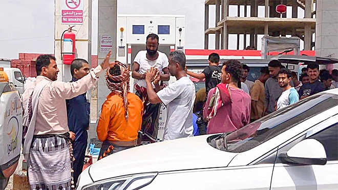 ​حملة رقابة واسعة في عدن لمنع التلاعب بأسعار الغاز المنزلي والسلع